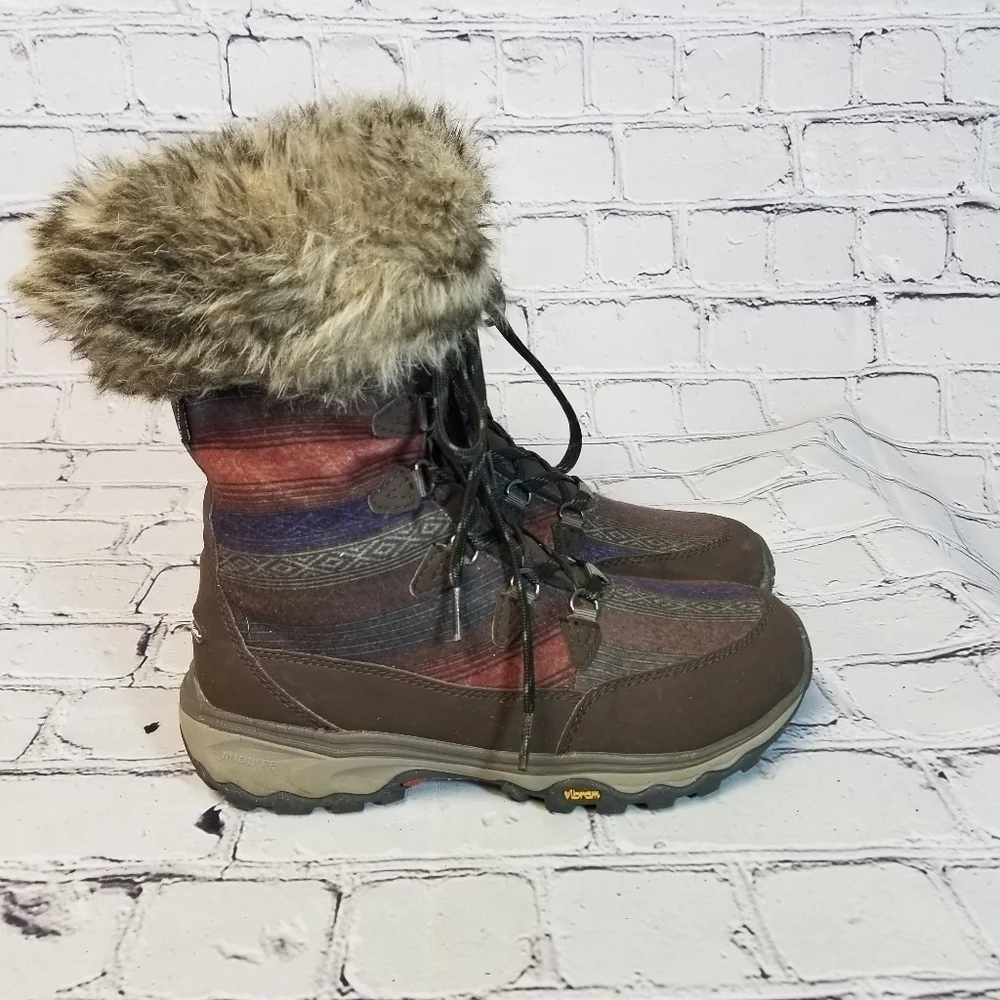 Eddie Bauer Solstice Fur winter boots